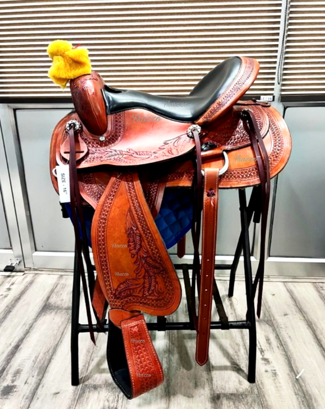 Tan Leather western roping horse saddle with matching Headstall, Reins, Breastplate and Cinch