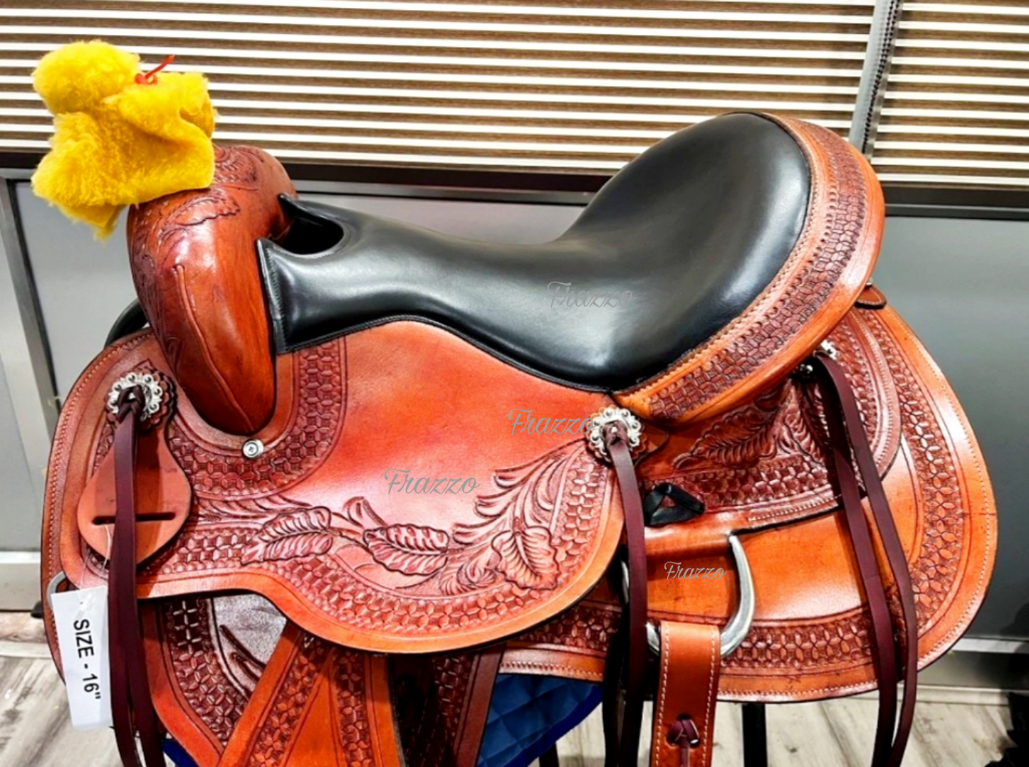 Tan Leather western roping horse saddle with matching Headstall, Reins, Breastplate and Cinch